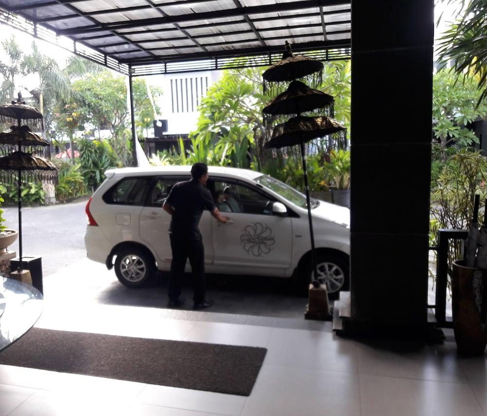 The Radiant Hotel Tuban Eksteriør bilde